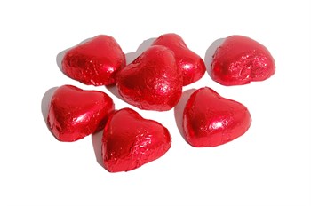 Mørk chokolade hjerte i rød folie 