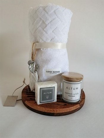 Håndklæde fra Lene Bjerre & Altum sæbe, duftlys